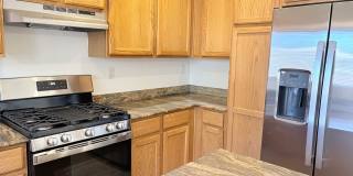 4 bed/3bath in desirable Paseo Del Rio Community Gallery 15