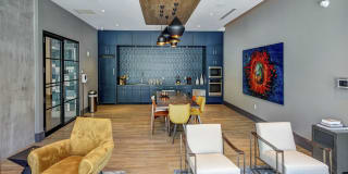 Novo Las Olas Gallery 35