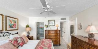 Luxurious Corner Unit with Stunning Floor-to-Ceiling Views! Gallery 13