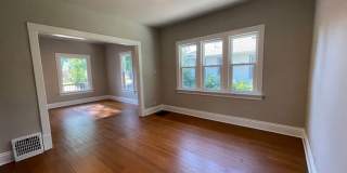 Newly Remodeled 2 Bed 1.5 Bath Home will Large Oversized 2-Stall Garage! Gallery 18