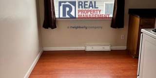 4 bedroom 2 bath - 1 Car Detached Garage - Small dog negotiable Gallery 9
