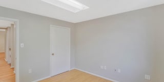311 MAPLE AVE W #C Gallery 31