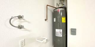 Beautiful 3 Bedroom Home on Desert Lakes Golf Course! Gallery 44