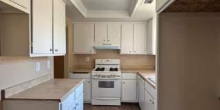 East Lancaster Condo Gallery 11