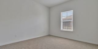 4 Bed 3 Bath Townhome located close to University! Gallery 19