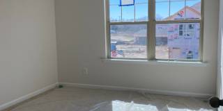Room in 4 Bedroom Home at Planters Trace Ln Gallery 22
