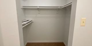 2 bed, 2 bath South Columbia Gallery 12