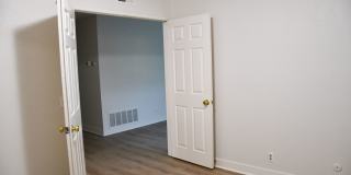 1271 Mosswood Gallery 11