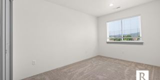 Gorgeous! Brand New 3 Bedroom Townhome in Eagle Point Gallery 12