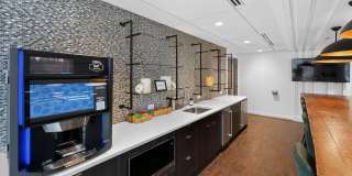302 N Canal St Gallery 11