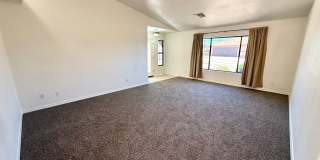 Updated 3 Bedroom, 2 Bathroom Home in Central Kingman – Across from the Mohave County Fairgrounds! Gallery 10