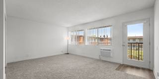 Sunset Square Gallery 32