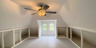 3 Bed/1 Bath Home in Beechview with Bonus Room-Convenient to Downtown! Available October! Gallery 24