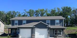 3 Bed | 2.5 Bath | 1 Car Garage Duplex in Pleasant Hill Gallery 1