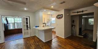 (Forest Park) WALK TO CAMPUS!!! Gallery 7