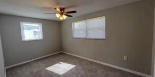8910 Harvey Ln Gallery 16