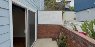 Beautifully Renovated 2 + 2.5 Santa Monica Condo townhouse Gallery 17