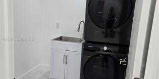 987 NE 145 Gallery 30