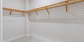 8225 NW 43rd St Gallery 13