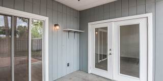 Less than a mile to the beach!! Gallery 7