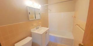 1 & Bedrooms Walking distance to McCarrons Lake! - Roseville 1 & Bedrooms Walking distance to McCarrons Lake! - Roseville Gallery 38
