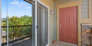Beautifully Updated 2 Bed / 2 Bath Condo with Garage in Chatfield Bluffs Gallery 3