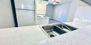 Awesome open Studio Apartments Close to Downtown Gallery 10