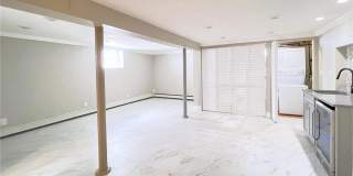 190 Washington Street Gallery 19