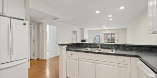 1812 South Dearborn St. Gallery 7