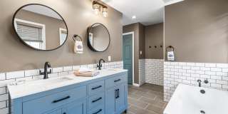 700 N Surrey Ave Gallery 25