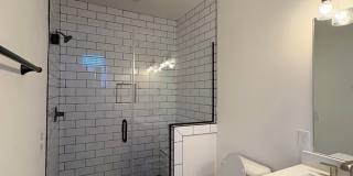 Gorgeous Brick 3 bed/3 bath Rental Available! Gallery 19