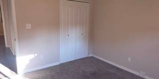 Ranch house with lots of storage. Gallery 11