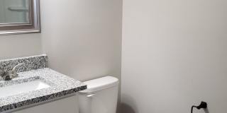 END UNIT!! 2 Bed/1.5 Bath Townhouse! Water/Garbage Included! Walk to APSU! Gallery 6