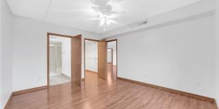 5555 N Cumberland Avenue Gallery 12