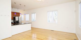 Light-Filled 5th St Flats/Downtown Condo Gallery 1