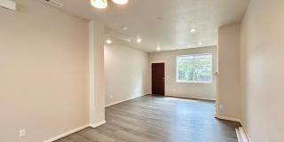 Stunning 2 Bed, 2.5 Bath Craftsman Townhome with Community Amenities! Gallery 59