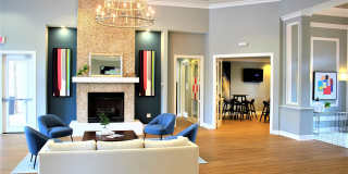 Arch Street Gallery 12