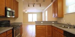 Hamptons on High – 4 Bedroom / 4 Bathroom Student Townhome Near FSU & TSC! Gallery 53