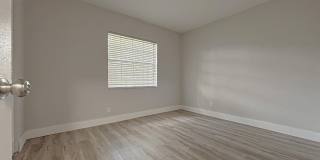 11560 NW 37th Street Gallery 11