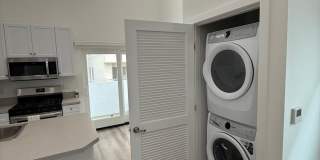 NEW 2 Bed, 2 Bath LOFTS! HEART OF KOREATOWN! * WASHER & DRYER in unit! Gallery 2