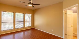 4 bedroom, 2 bathroom home in South Austin! 4 bedroom, 2 bathroom home in South Austin! Gallery 27