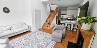 4 Bedroom, 3 Bathroom Impressive Lincoln Park Duplex Gallery 40
