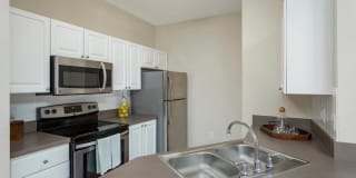 Andover Place at Cross Creek Apartments Gallery 28