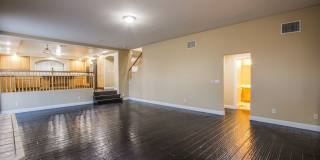 Beautiful 5 bedroom 4.5 bath home with large basement in gated community! Gallery 16