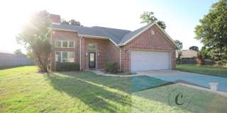 Beautiful 3 Bedroom Home with 2-Car Garage, Fireplace & Storm Shelter – Jonesboro! Beautiful 3 Bedroom Home with 2-Car Garage, Fireplace & Storm Shelter – Jonesboro! Gallery 1
