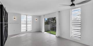 8305 Crespi Boulevard Gallery 4