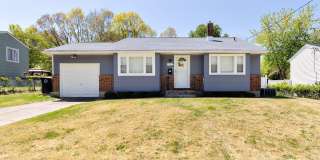 912 ASTON MARTIN Drive Gallery 1