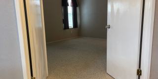 2234 Prestwick Street 3br/loft $500 off 1st/Mo. Gallery 17