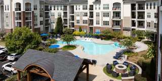 400 Belmont Gallery 1