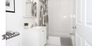 Ridgecrest Village Gallery 15